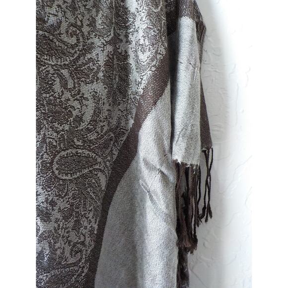 Time and Tru Brown Cream Paisley Wrap Scarf with Tassels 75x27" Soft Rayon Blend - Picture 4 of 8